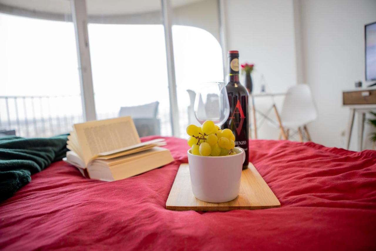 Modernes Apartment Mit Tollem Blick Ueber Die Stadt Аугсбург Екстериор снимка