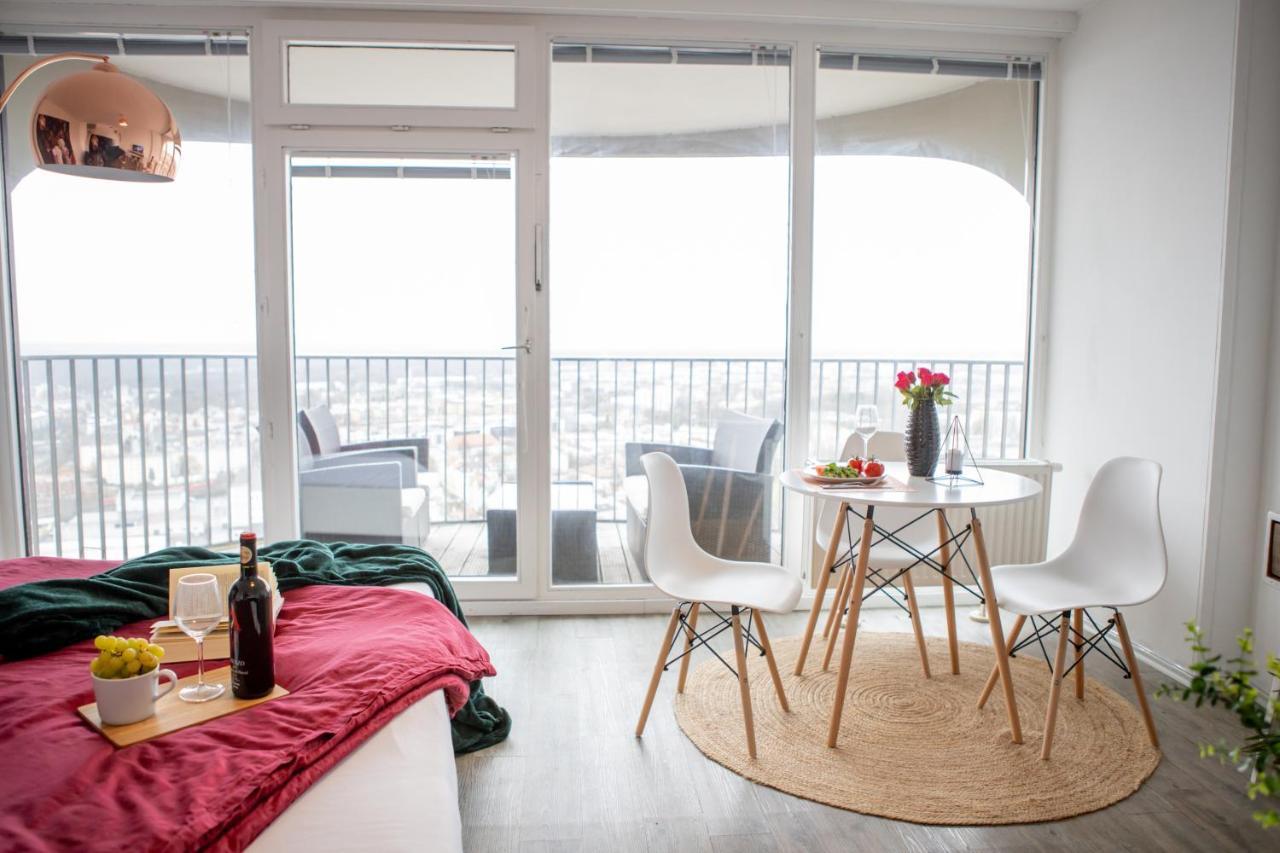 Modernes Apartment Mit Tollem Blick Ueber Die Stadt Аугсбург Екстериор снимка