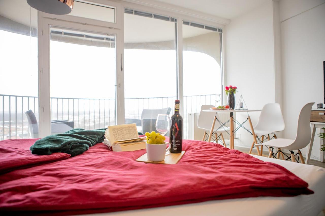 Modernes Apartment Mit Tollem Blick Ueber Die Stadt Аугсбург Екстериор снимка